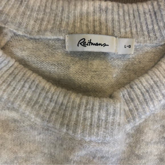 Reitmans sweater with sequins heart - Picture 4 of 5